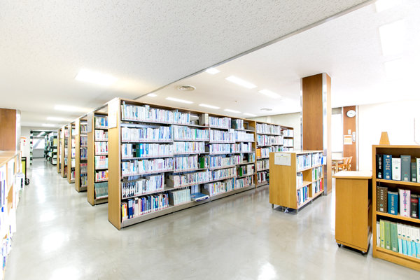 学内図書館1