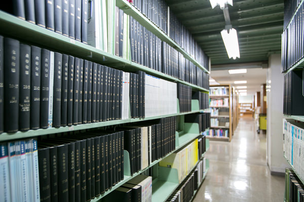 学内図書館2
